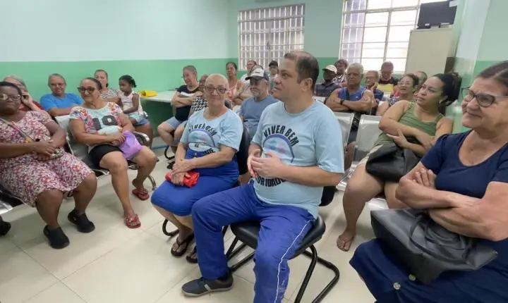 Remédio por conta própria? Palestra alerta idosos sobre riscos da automedicação em Cariacica