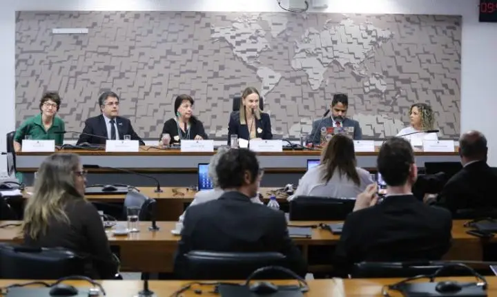 Saúde mental de jornalistas exige mais estudos, aponta Conselho de Comunicação