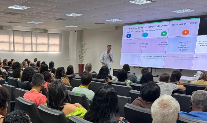 Serra empossa 60 novos servidores para fortalecer a assistência social no município