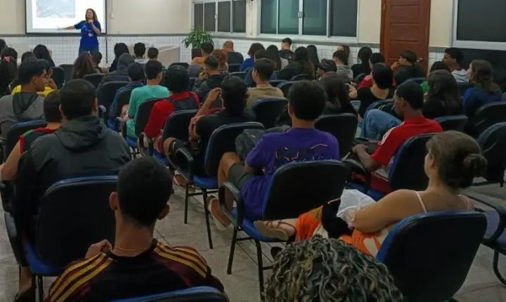 Serra leva empreendedorismo às escolas e prepara jovens para novas oportunidades
