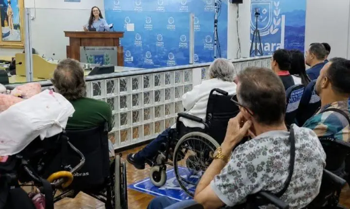 Serviço Ir e Vir ganha sistema digital e facilita agendamento para pessoas com deficiência em Cachoeiro