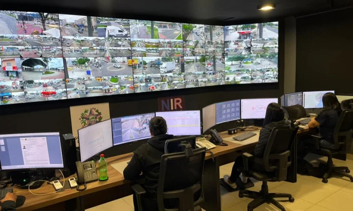 Totem com reconhecimento facial ajuda PM a prender foragido no Centro de Vitória