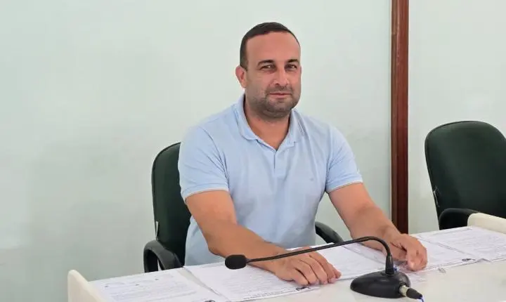 Vereador solicita reforma de escola e conclusão de quadra esportiva em Castelinho