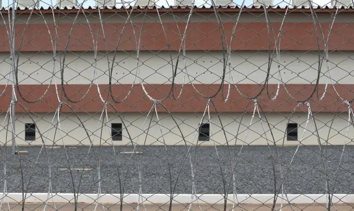 Vorcaro chega a Brasília em voo da PF e vai para presídio federal